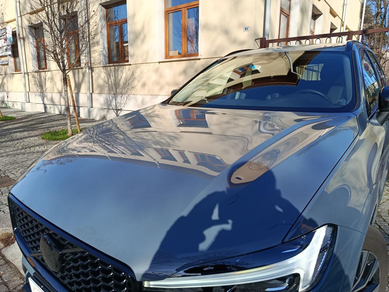 Volvo XC 60 Plus Dark 2.0 B4 MHEV #9159