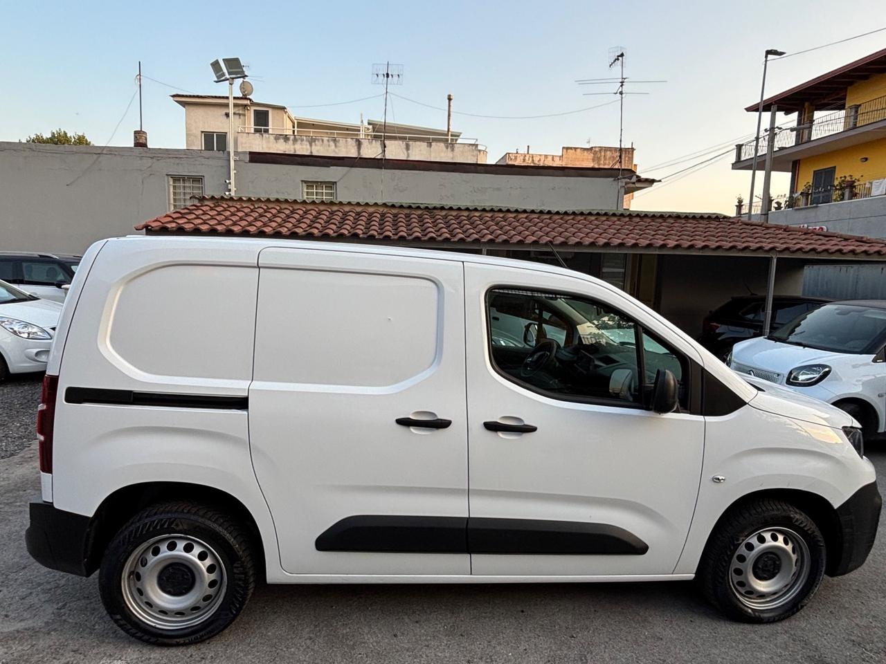 Peugeot Partner BlueHDi 130 EAT8 S&S PL Furgone Premium