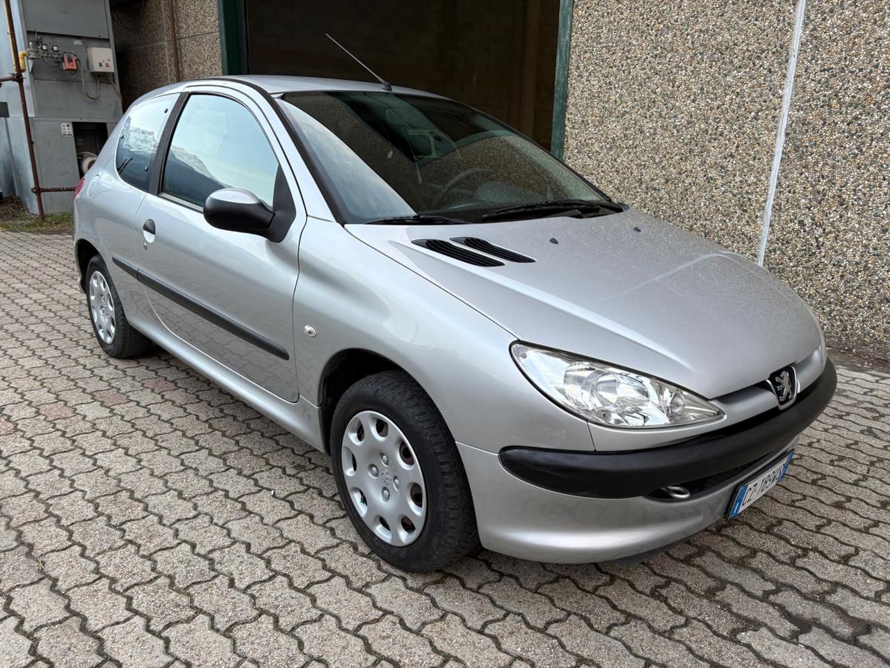 Peugeot 206 1.4 3p. ONE Line