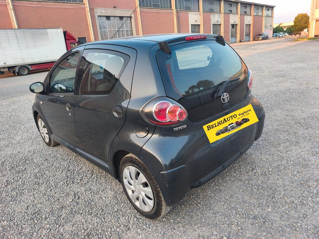 Toyota Aygo 2013---1.0 Benzina Neopatentati