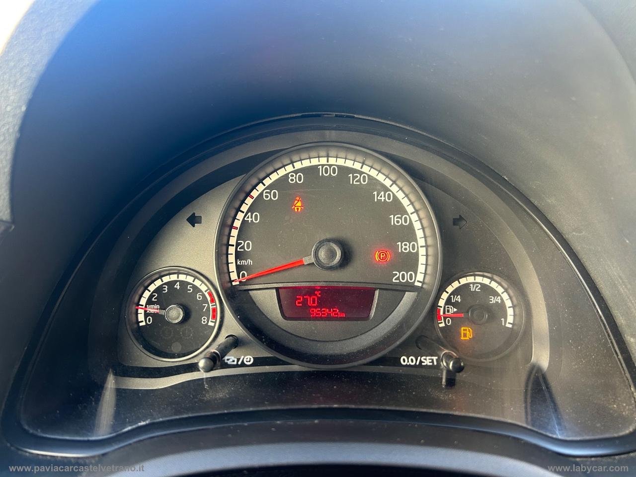 VOLKSWAGEN 1.0 5p. club up!