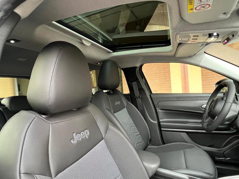 Jeep Avenger 1.2 turbo e-hybrid mhev Summit fwd 110cv edct6
