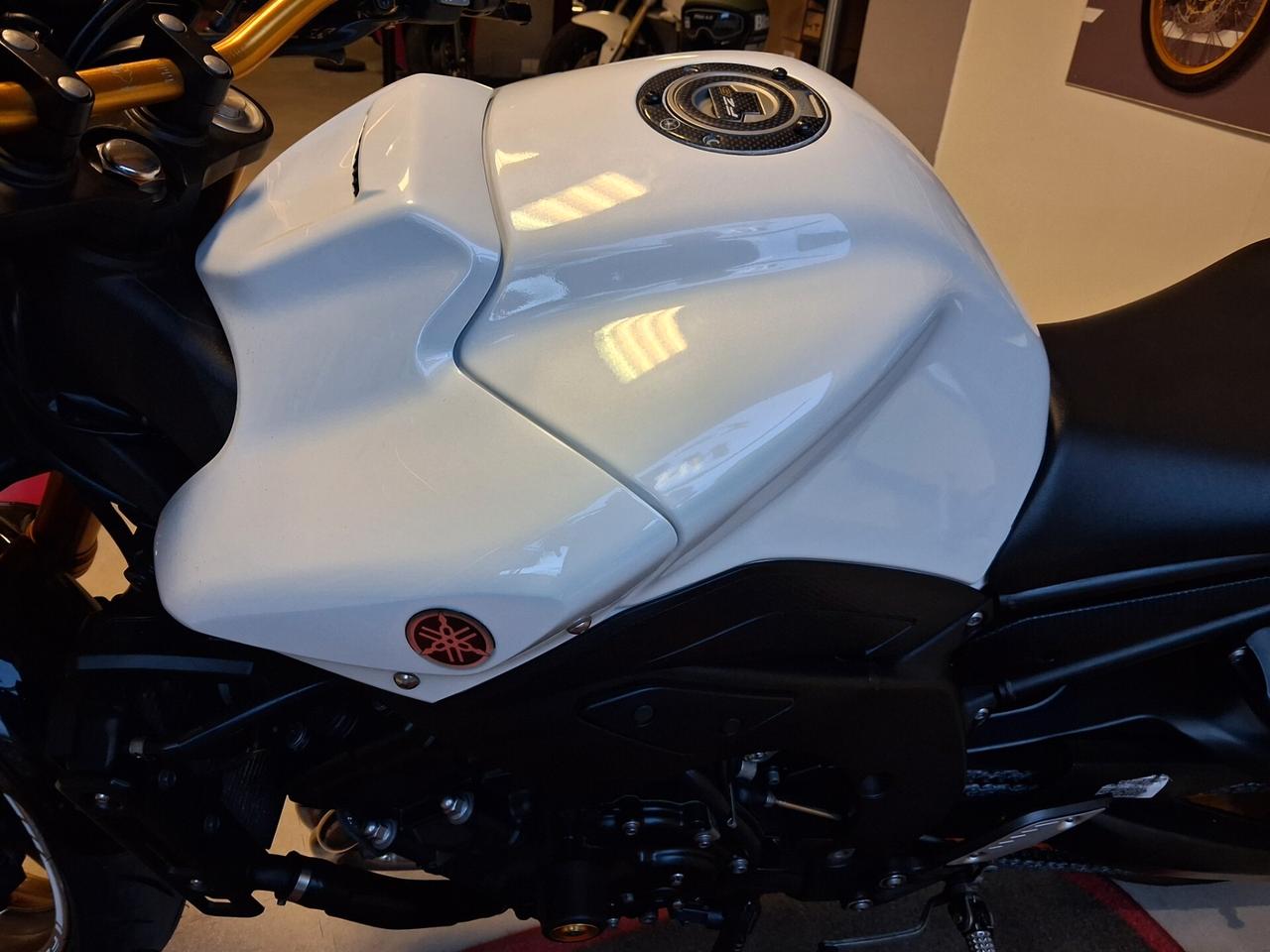 Yamaha FZ8