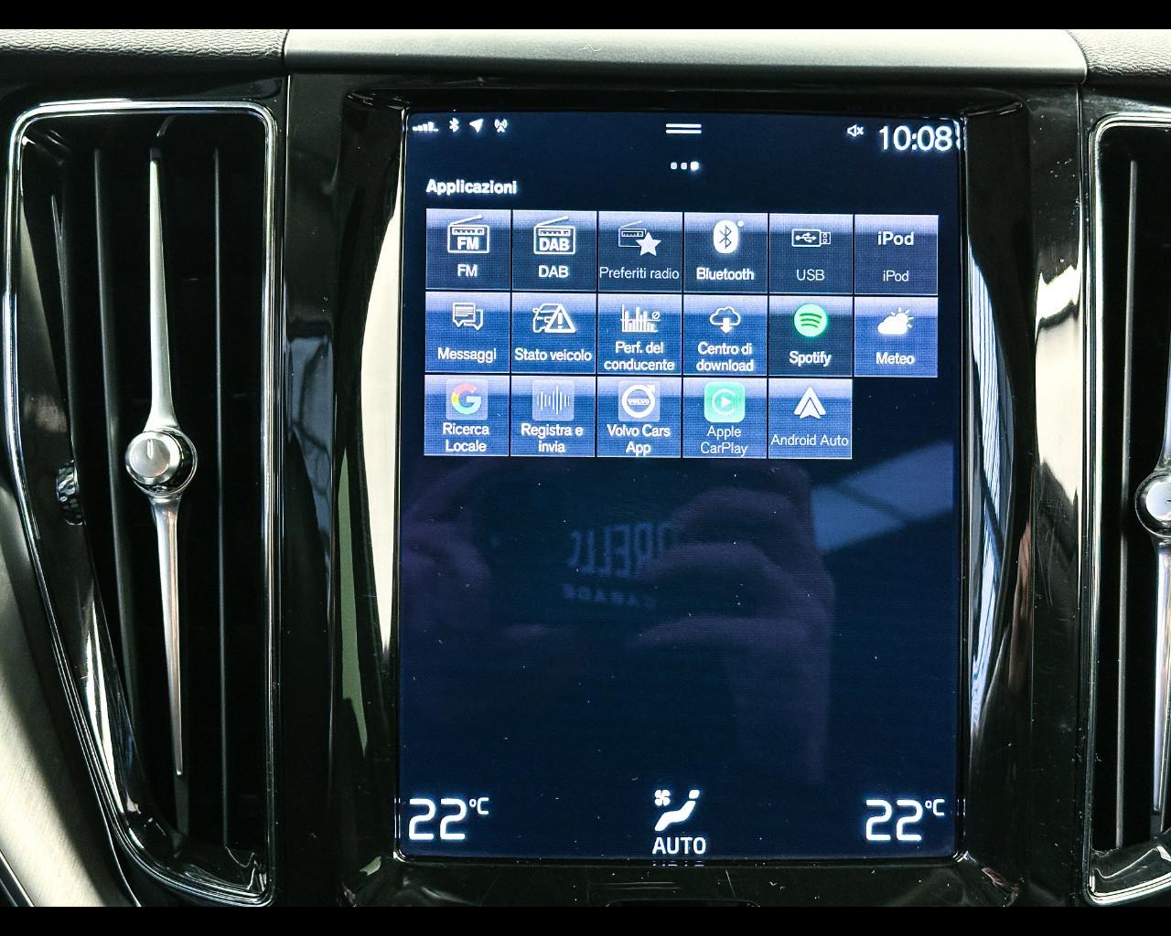 VOLVO XC60 (2017-->) - XC60 T6 Recharge Plug-in Hybrid AWD Inscrip