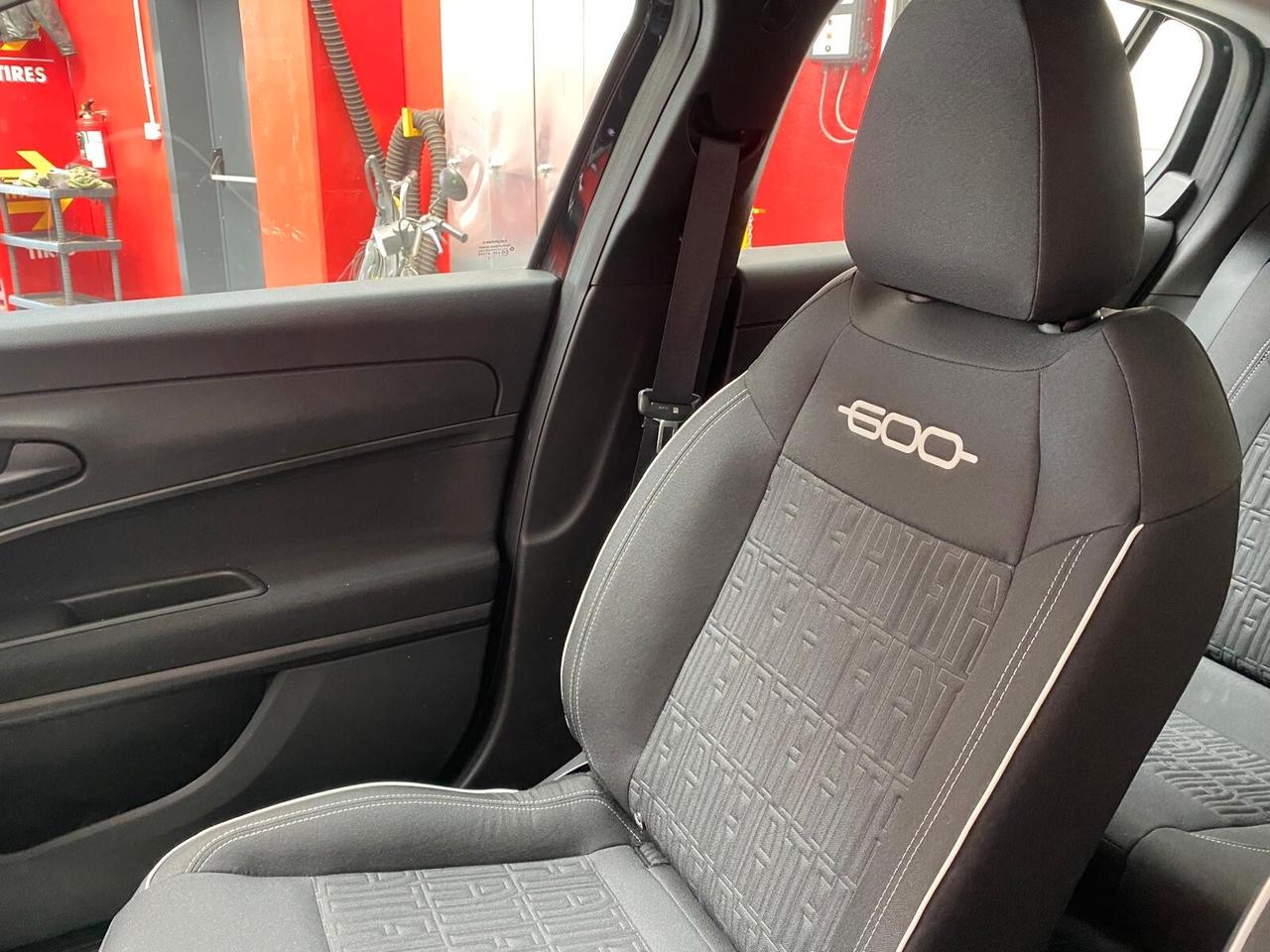 Fiat 600 Hybrid 100 CV DCT MHEV La Prima