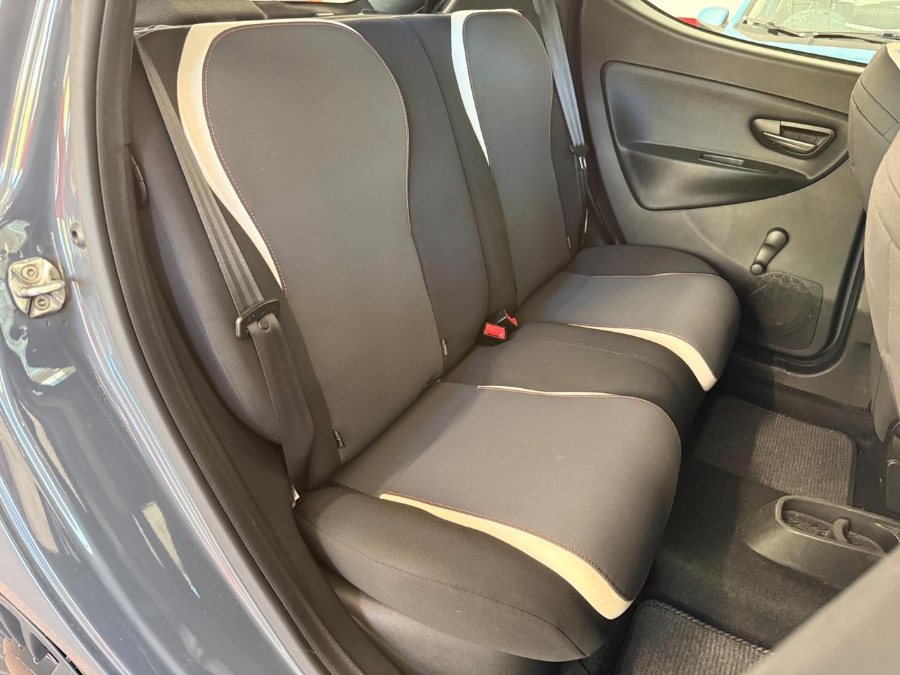 Lancia Ypsilon 1.2 69 CV 5 porte Elefantino