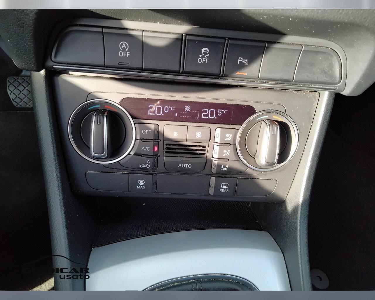 AUDI Q3 I 2015 - Q3 2.0 tdi Business 120cv