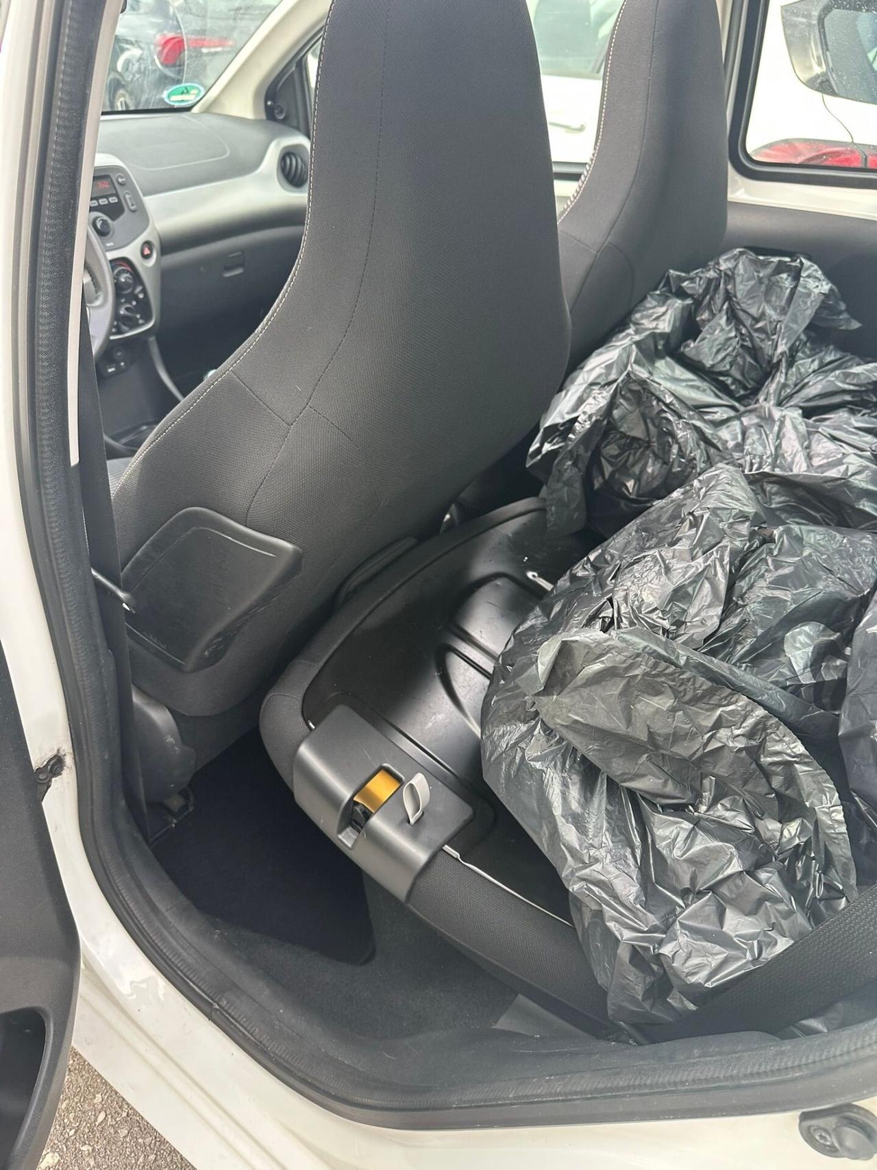 Peugeot 108 VTi 68 5 porte Allure CabrioPDC