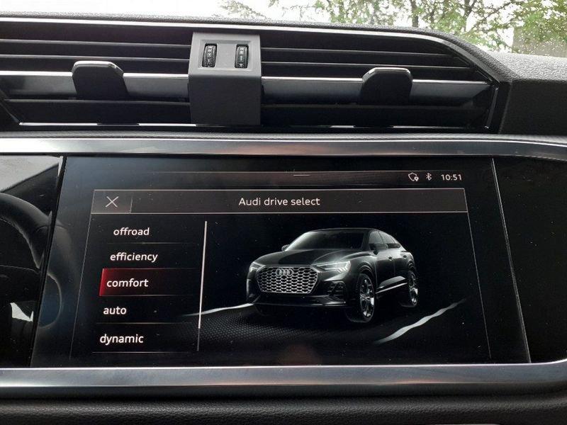 Audi Q3 SPB SPORTBACK 35 STRONIC S LINE CL19 BLACK LINE