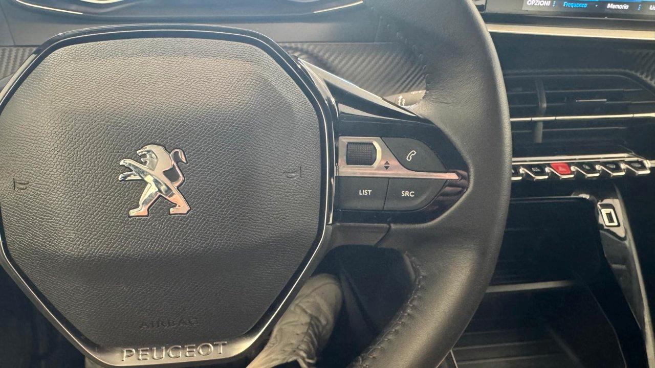 Peugeot 208 1.2 Puretech ALLURE 100 Cv.