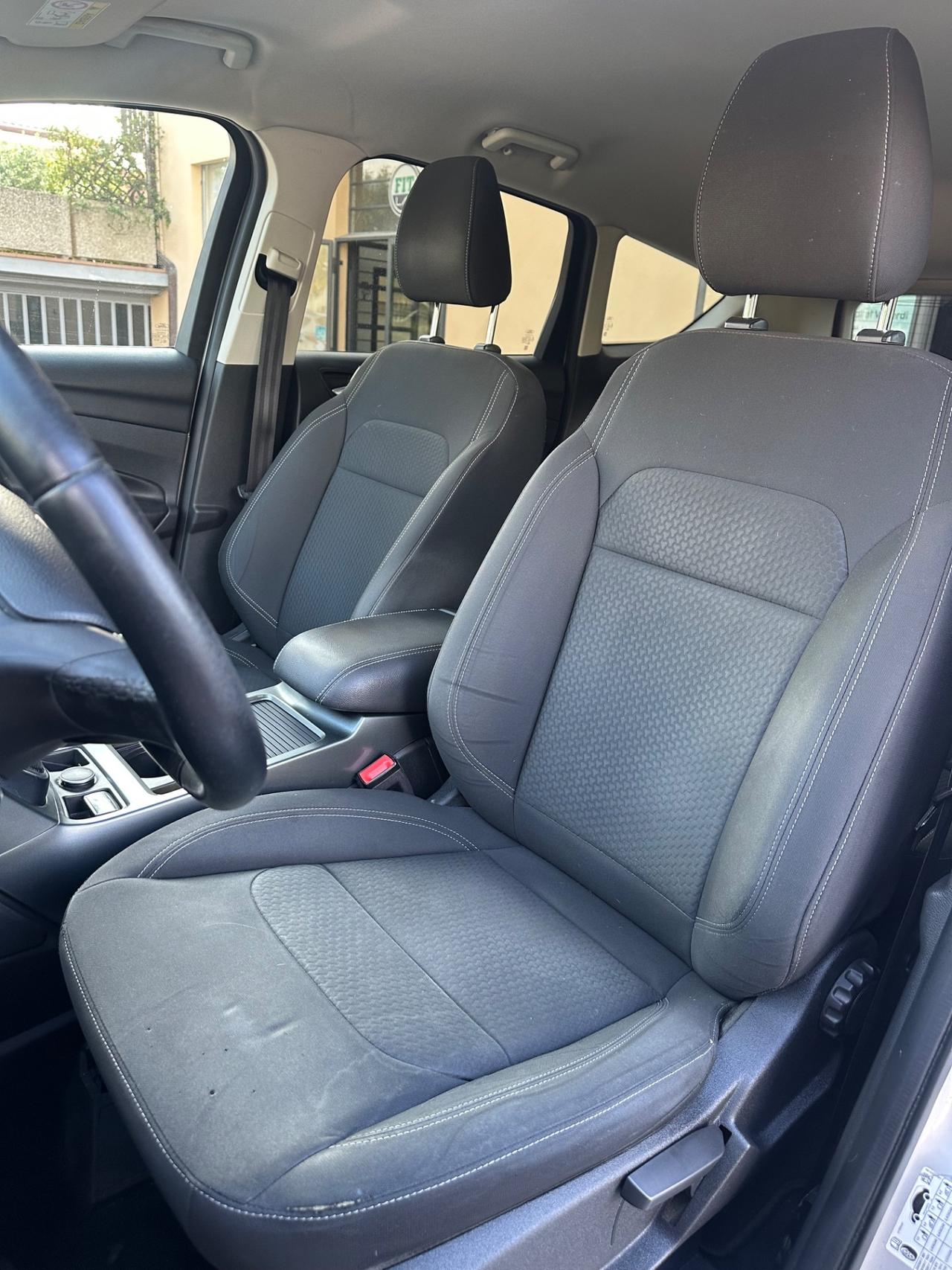Ford Kuga 1.5 TDCI 120 CV S&S 2WD Business