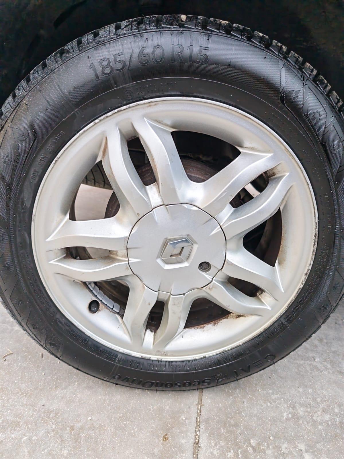 Renault Clio 1.2 16V 5 porte Yahoo! Garanzia 12 mesi