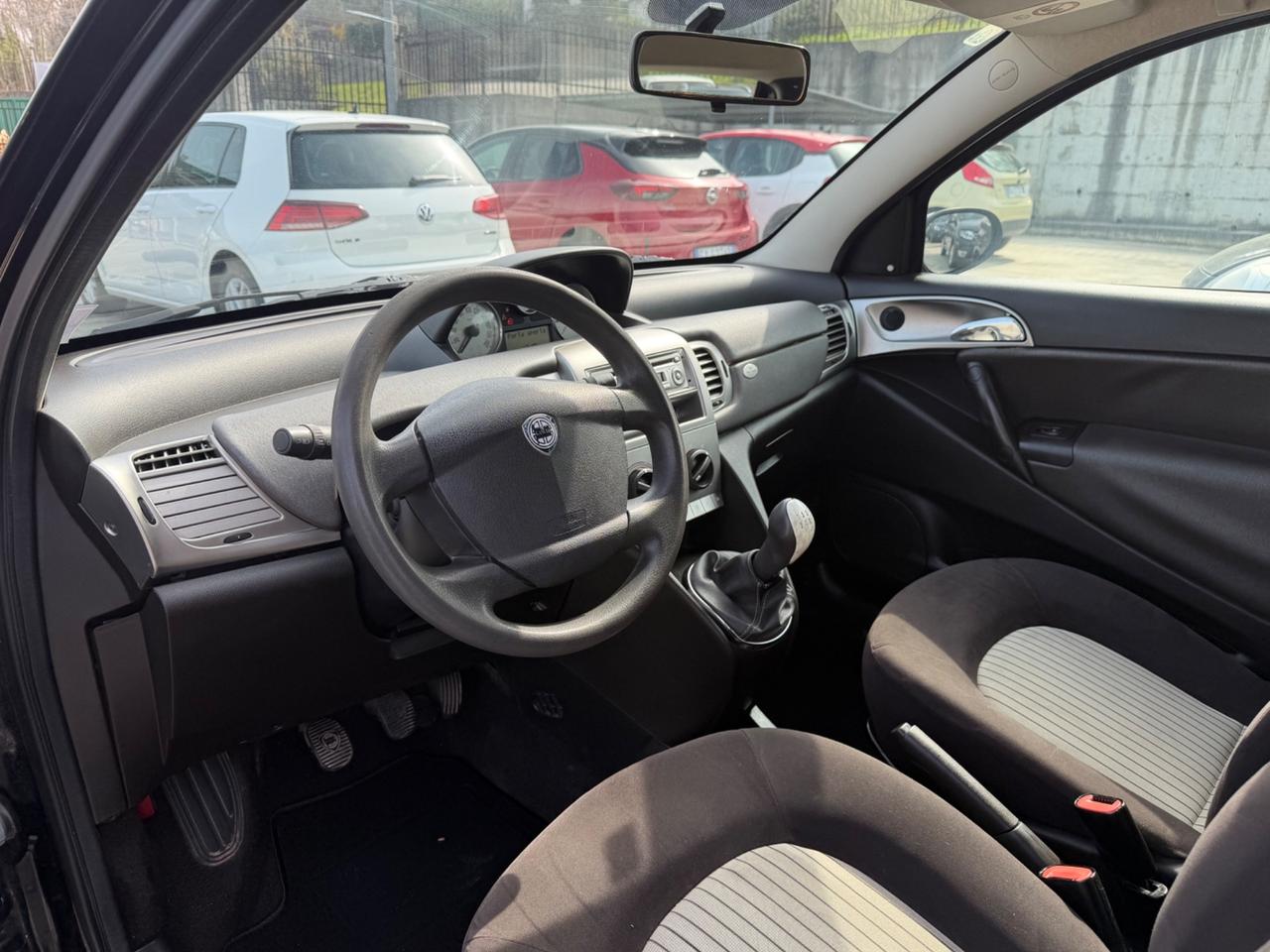 Lancia Ypsilon 1.3 MJT 75 CV Oro Giallo/108.000KM