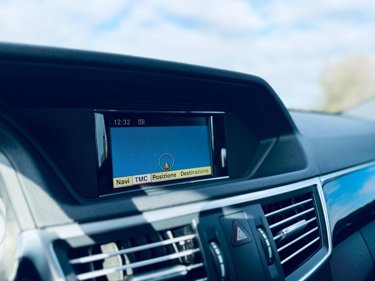 Mercedes-benz E 220 CDI BlueEFFICIENCY Avantgarde AMG