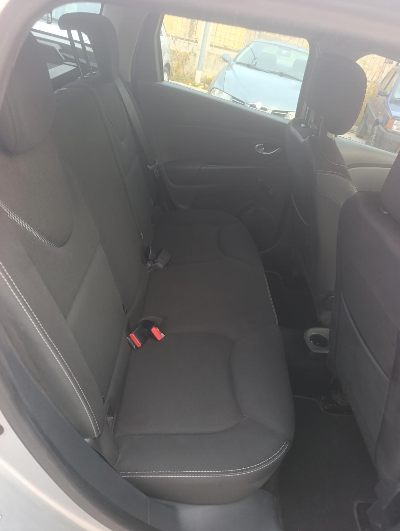 Renault Clio Sporter dCi 8V 90 CV EDC Business