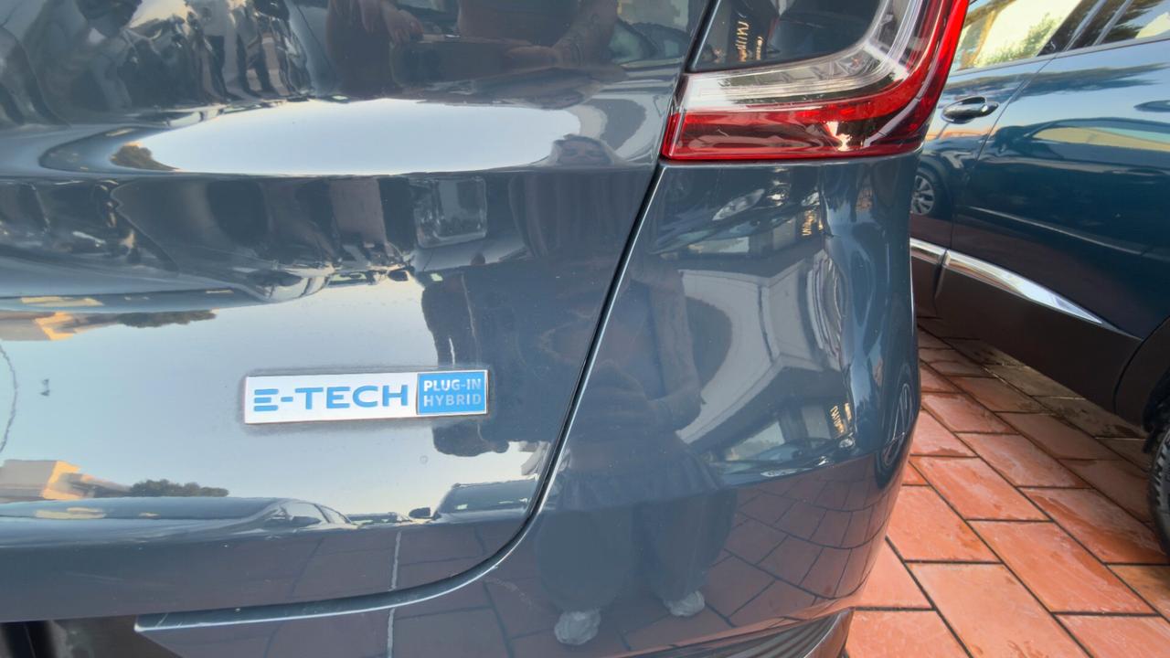Renault Captur II 2019 1.6 E-Tech phev Intens 160cv auto my21