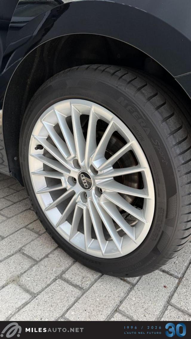 AUDI A3 30 g-tron S tronic Navi ACC Led sedili sport