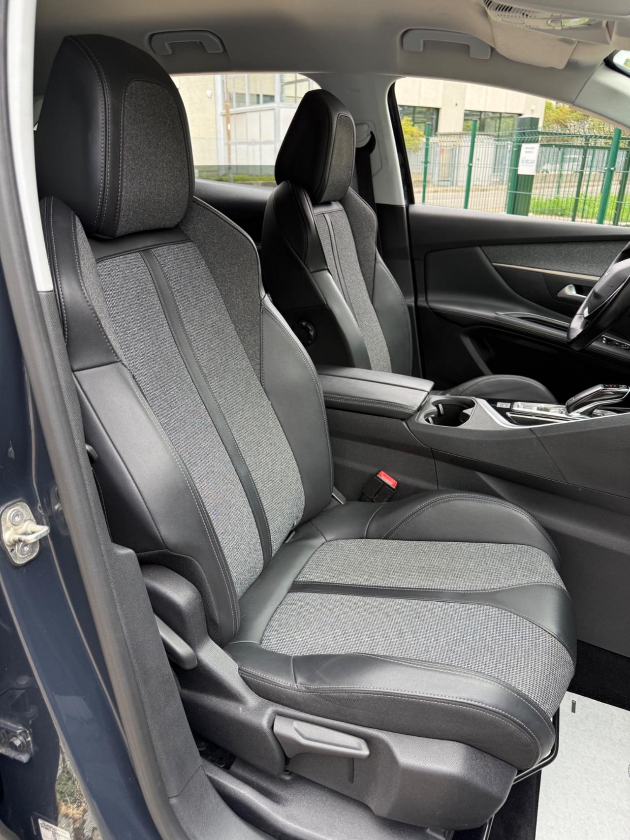 Peugeot 3008 BlueHDi 130 S&S EAT8 Allure*Automatik*Pelle*Navi