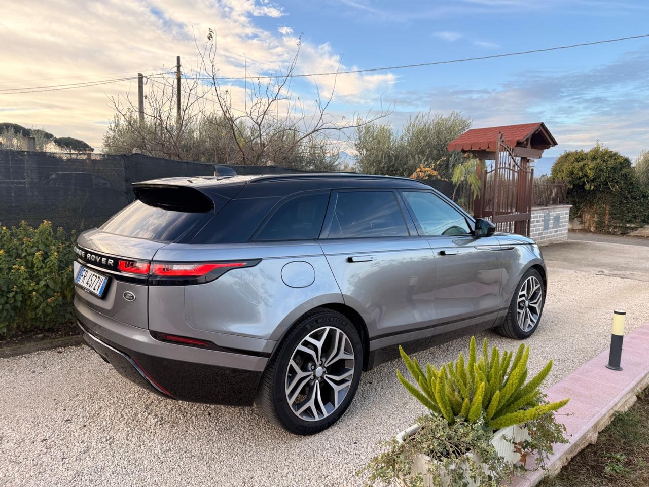 Land Rover Range Velar 2.0D I4 240 CV R-Dynamic S