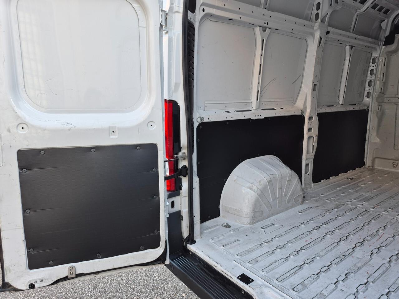 Peugeot Boxer L2H2 2.2 140CV