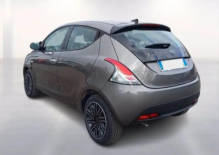 Lancia Ypsilon 1.0 FireFly 70cv Hybrid Gold