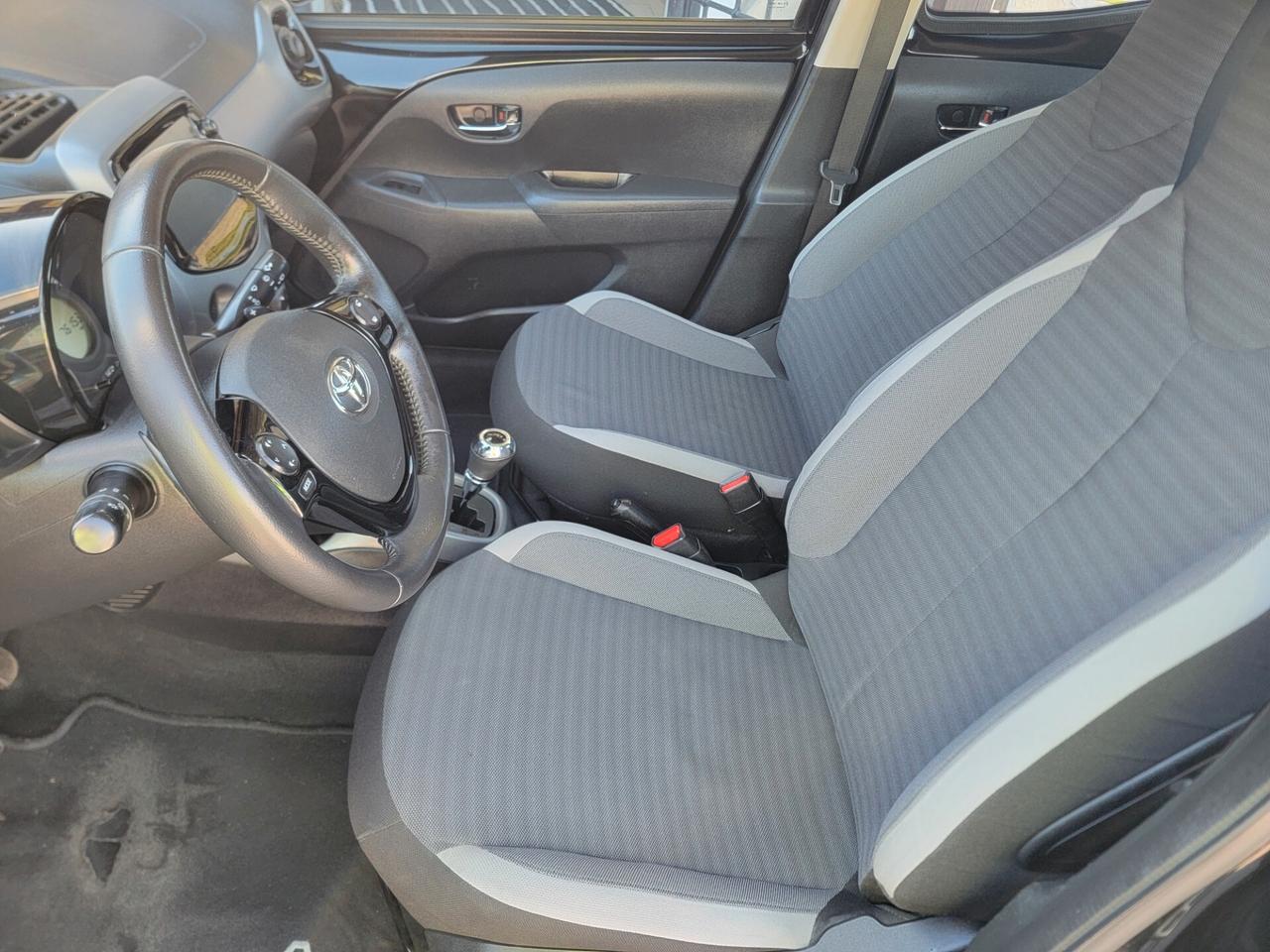 Toyota Aygo Connect 1.0 VVT-i 72 CV x-play MMT