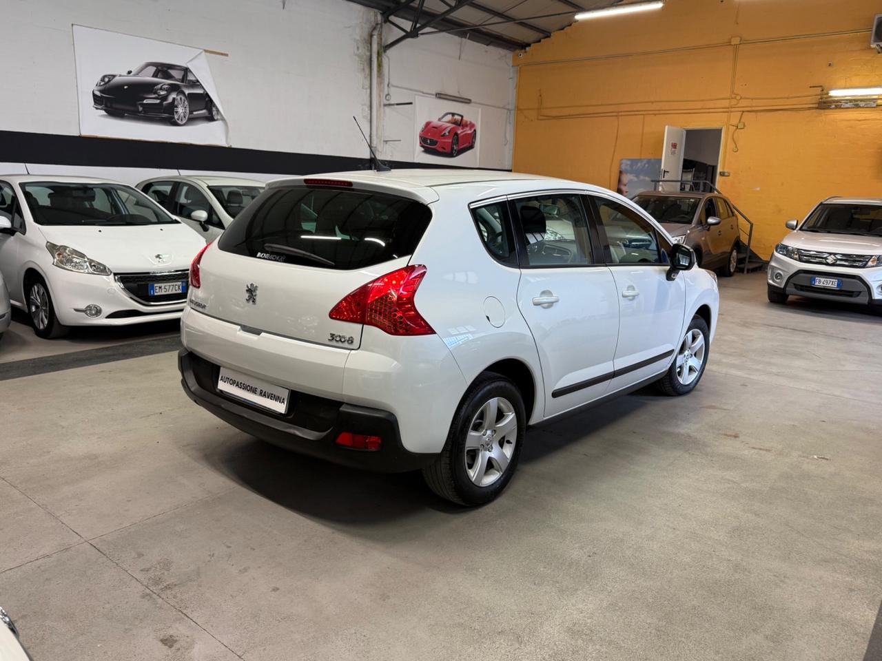 Peugeot 3008 1.6 HDi 112CV cambio robotizzato Premium