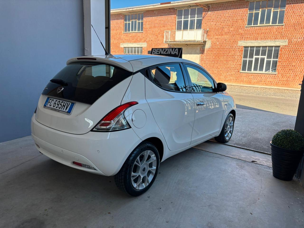 Lancia Ypsilon 1.2 69 CV Platinum