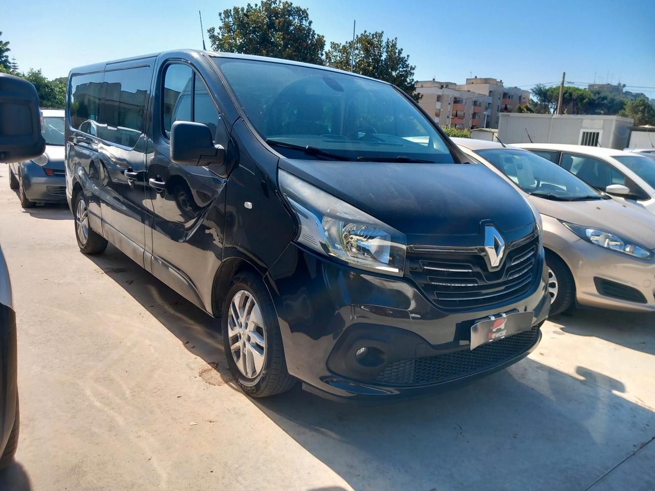 Renault Trafic 1.6 dCi 125CV S&S Intens 9 posti MOTORE SOSTITUITO CON KM 156000