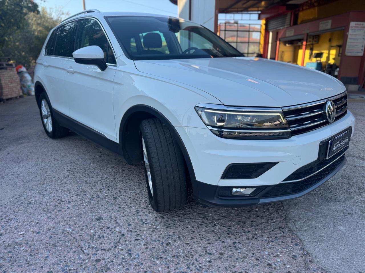 Volkswagen Tiguan 2.0 TDI SCR DSG 4MOTION Business BMT
