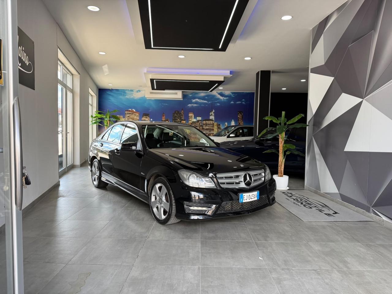 Mercedes-benz C 220 CDI BlueEFFICIENCY Avantgarde