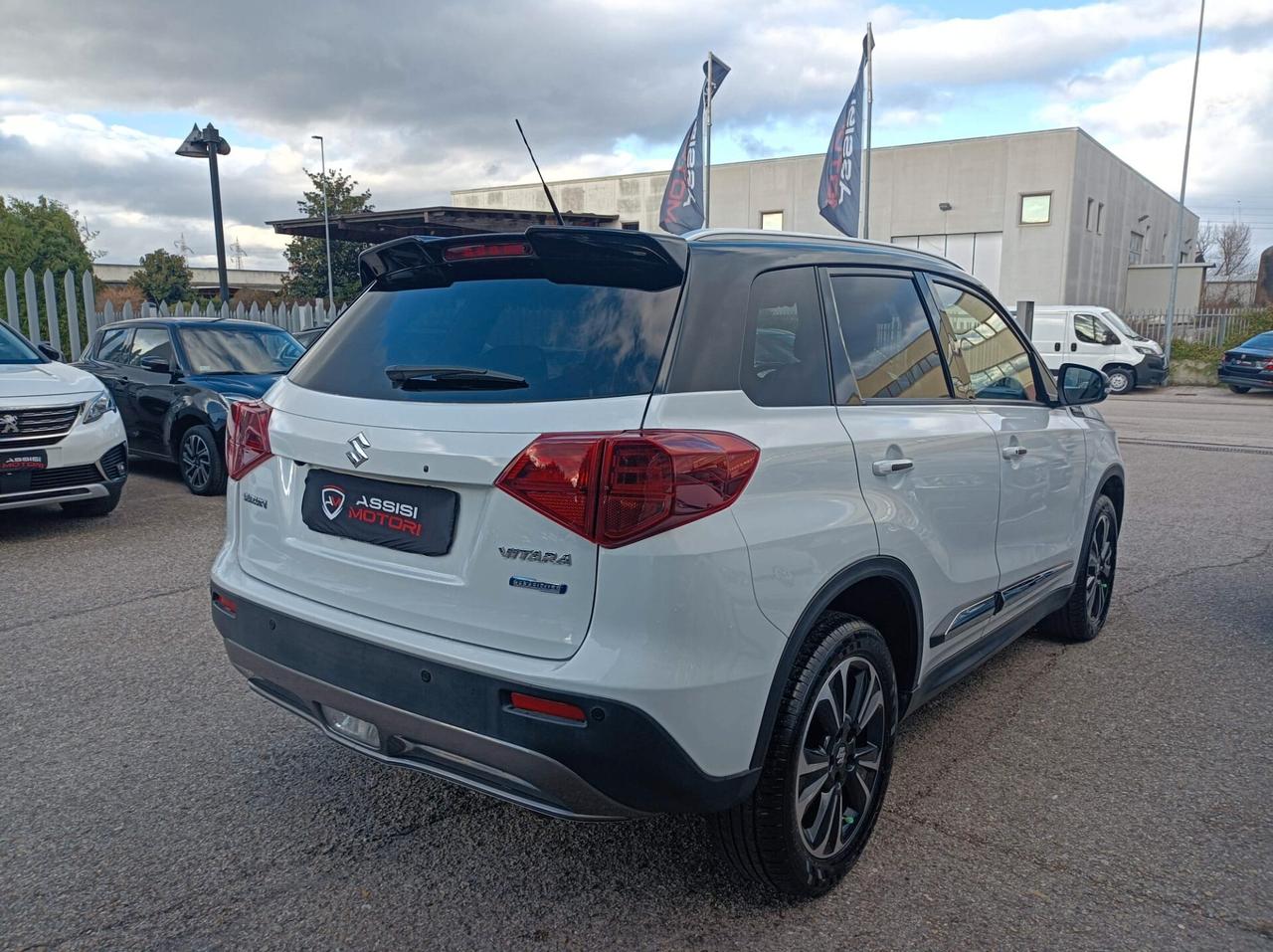 Suzuki Vitara 1.4 Hybrid Top