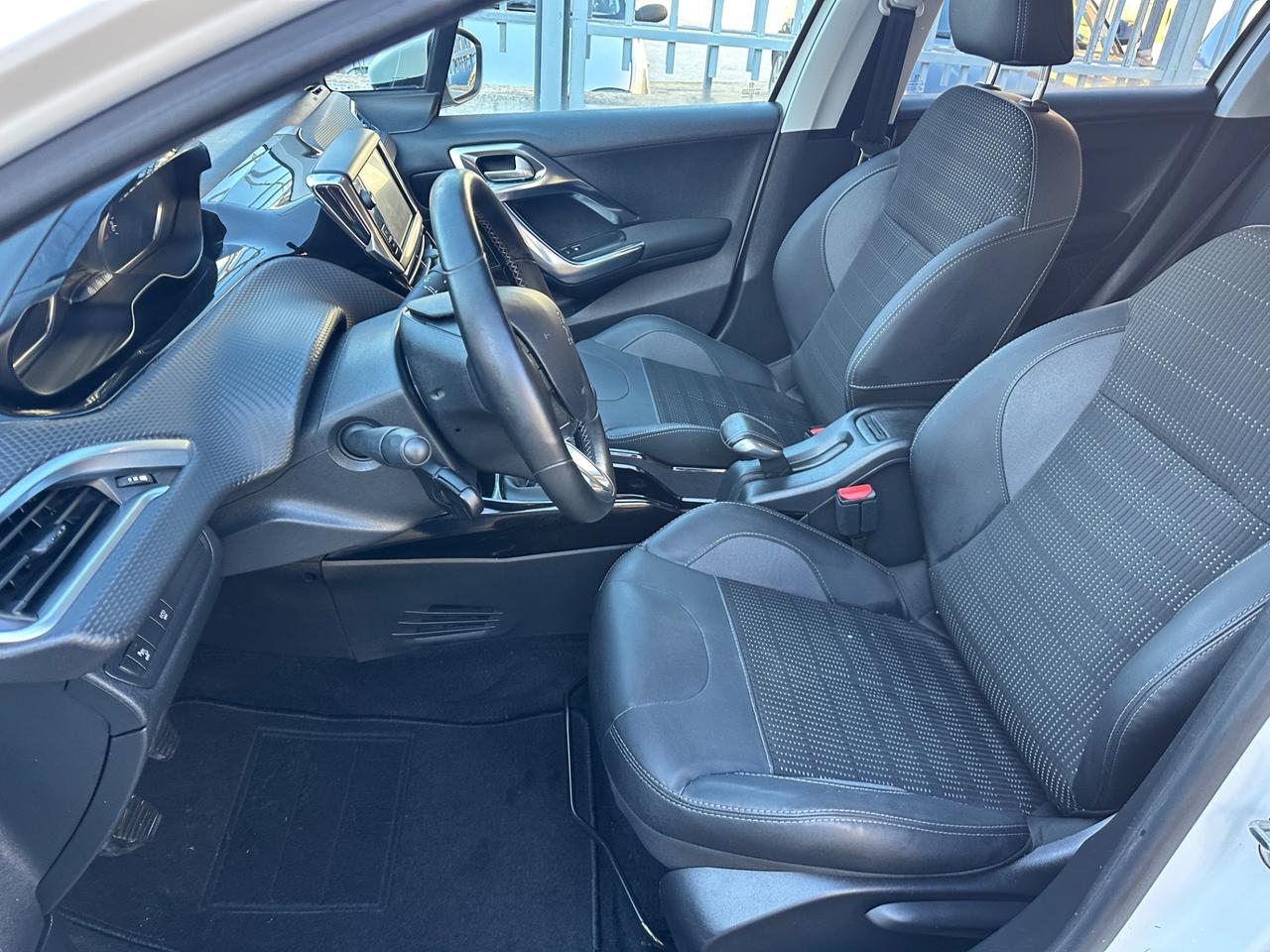 Peugeot 2008 BlueHDi 100 Allure