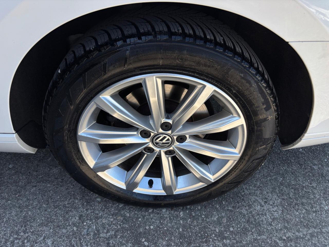 Volkswagen Passat 1.6 TDI. Garanzia. Neopatentati
