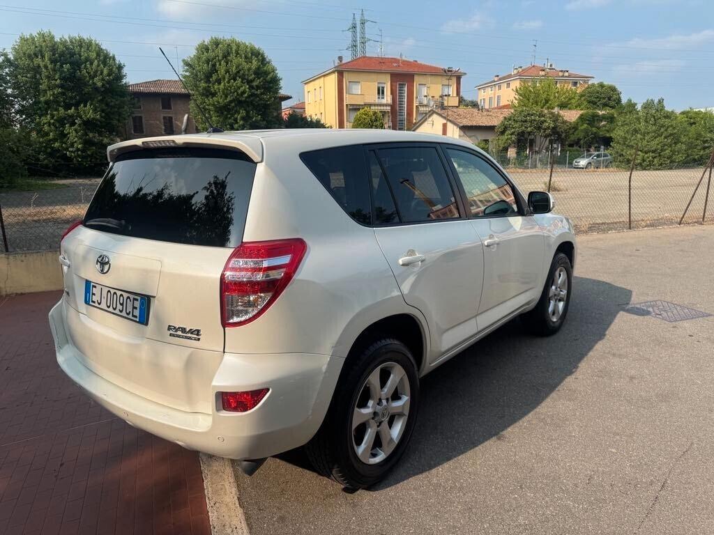 Toyota RAV 4 RAV4 Crossover 2.2 D-4D 150 CV DPF Exclusive