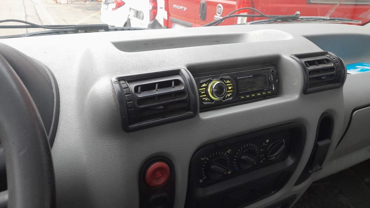 2002 Renault Master