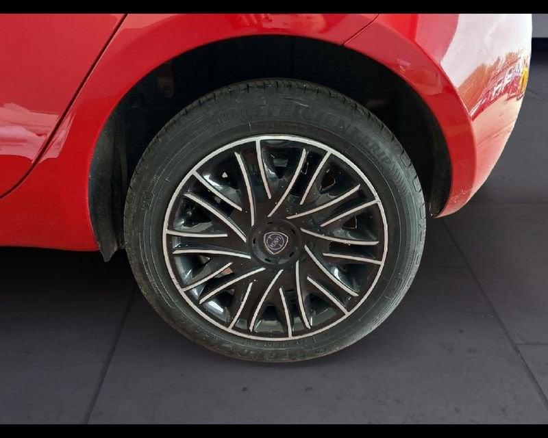 Lancia Ypsilon III 2015 1.0 hybrid Gold s&s 70cv