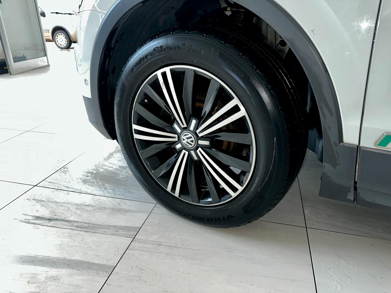 Volkswagen Tiguan 2.0 TDI SCR DSG 4MOTION Executive BMT