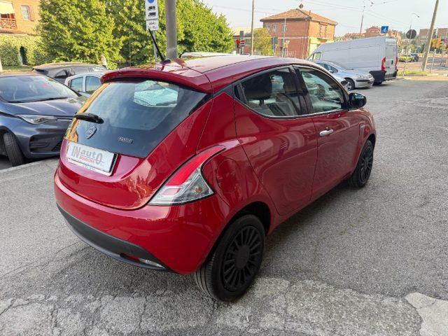 LANCIA Ypsilon 1.0 FireFly 5 porte S&S Hybrid Ecochic Silver