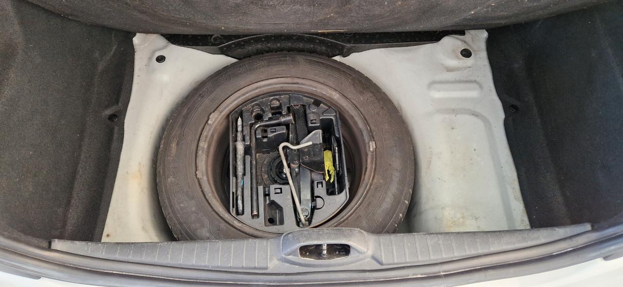 Peugeot 208 PureTech 82cv 5 porte Allure