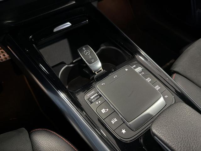 MERCEDES-BENZ GLA 200 d Automatic Premium