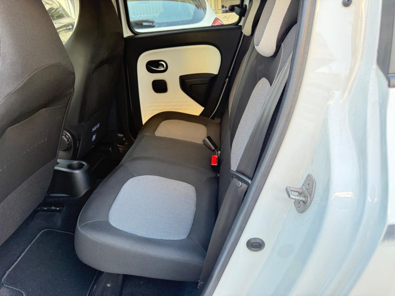 Renault Twingo LIMITEED C.AUTOMATICO PDC BLUETOOTH CERCHI 16