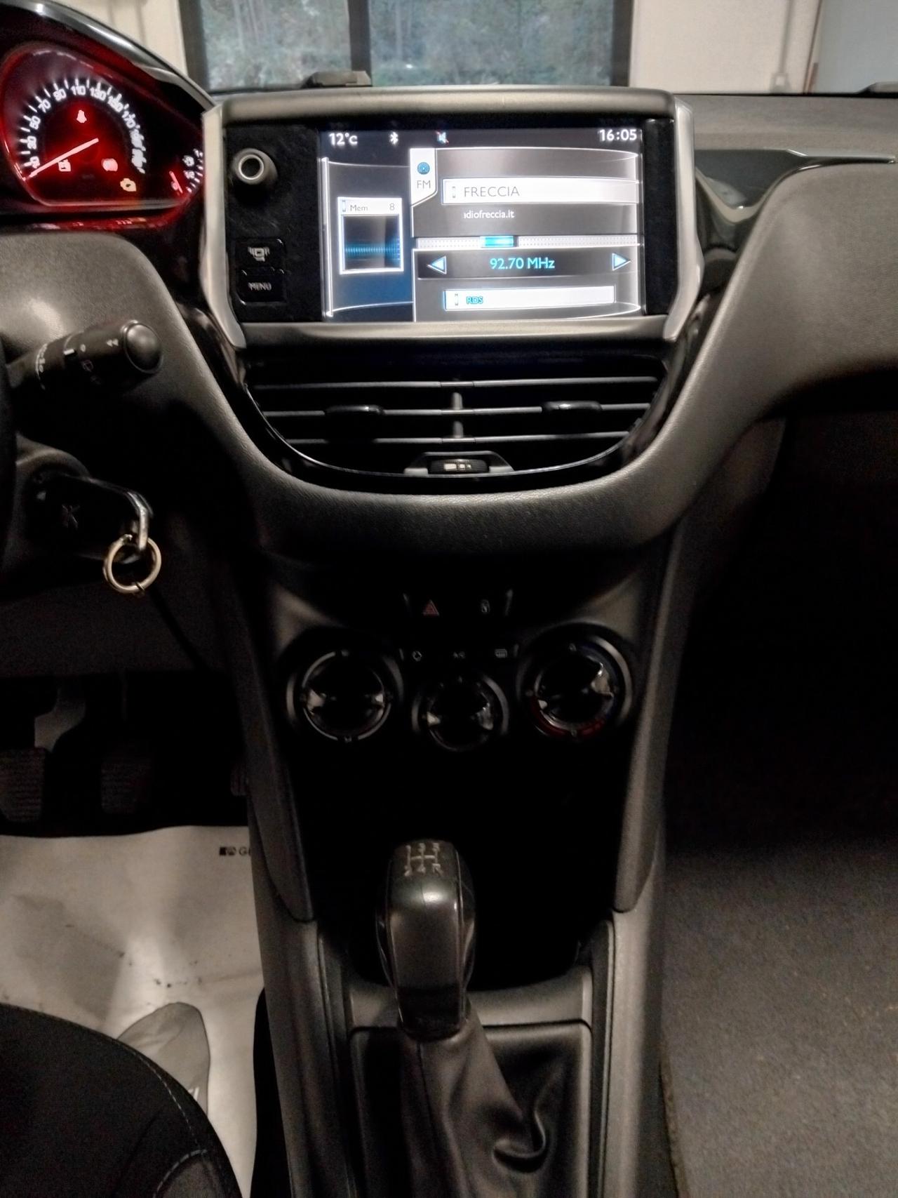 Peugeot 208 1.4 HDi 68 CV 5 porte Allure