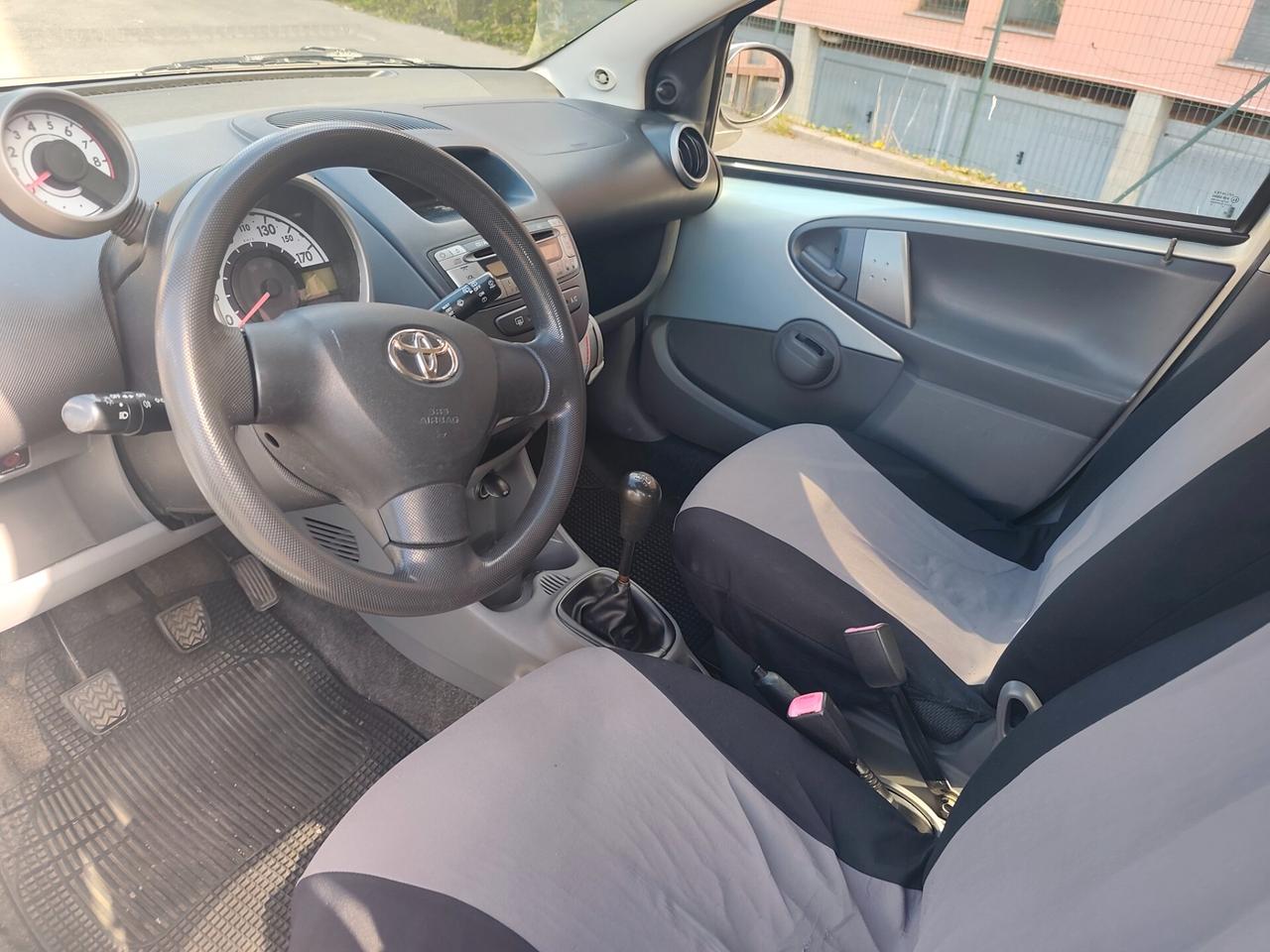 Toyota Aygo 1.0 Benz euro 4 5 porte Sol