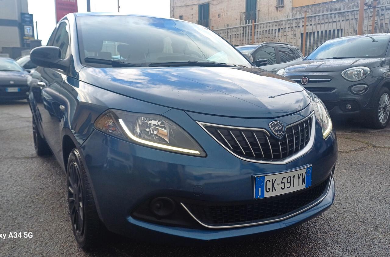 Lancia Ypsilon 1.0 FireFly 5 porte S&S Hybrid Gold