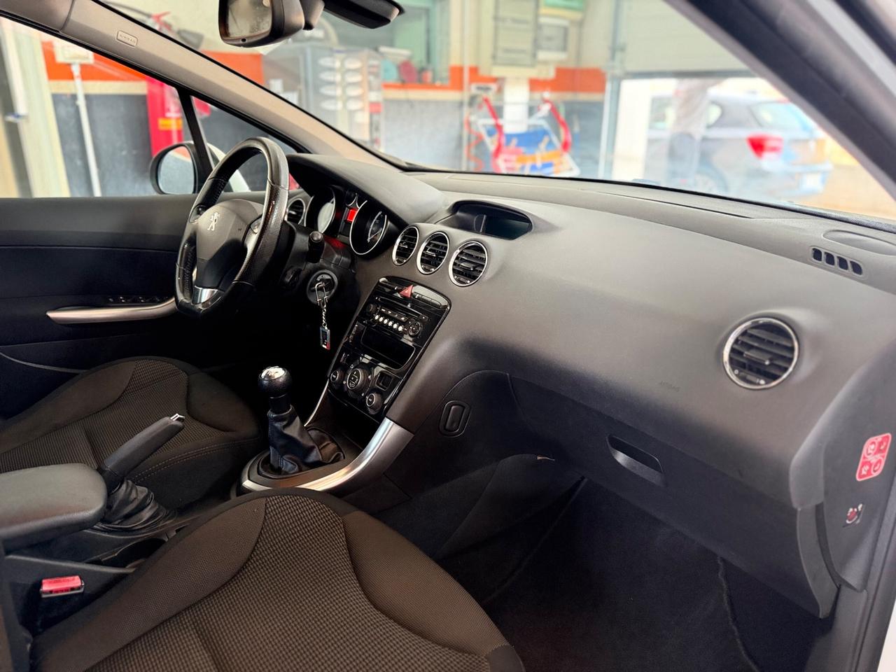 Peugeot 308 1.6 HDi 92 CV Active NEOPATENTATI