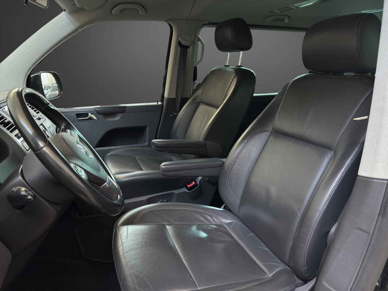 Volkswagen Transporter Caravelle 2.0 BiTDI 180CV DSG PL Comfortline