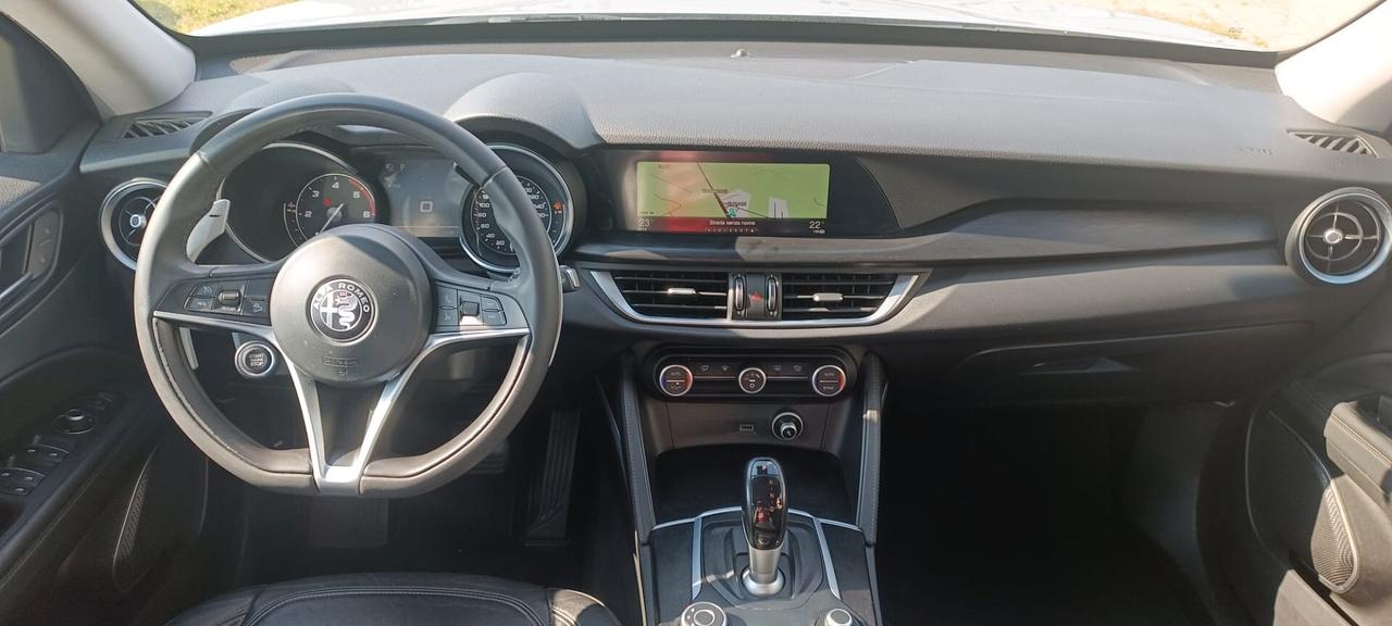 Alfa Romeo Stelvio 2.2 Turbodiesel 210 CV AT8 Q4 Super