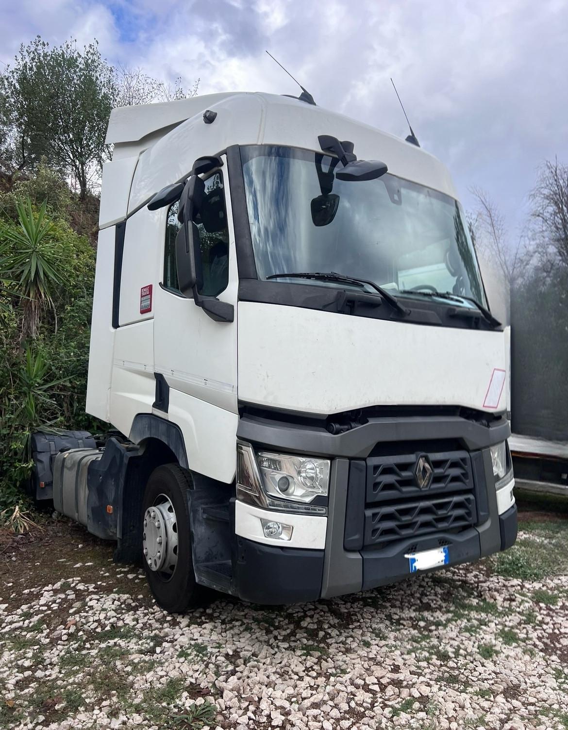 Renault 460 motore rotto documenti demoliti per esportazione