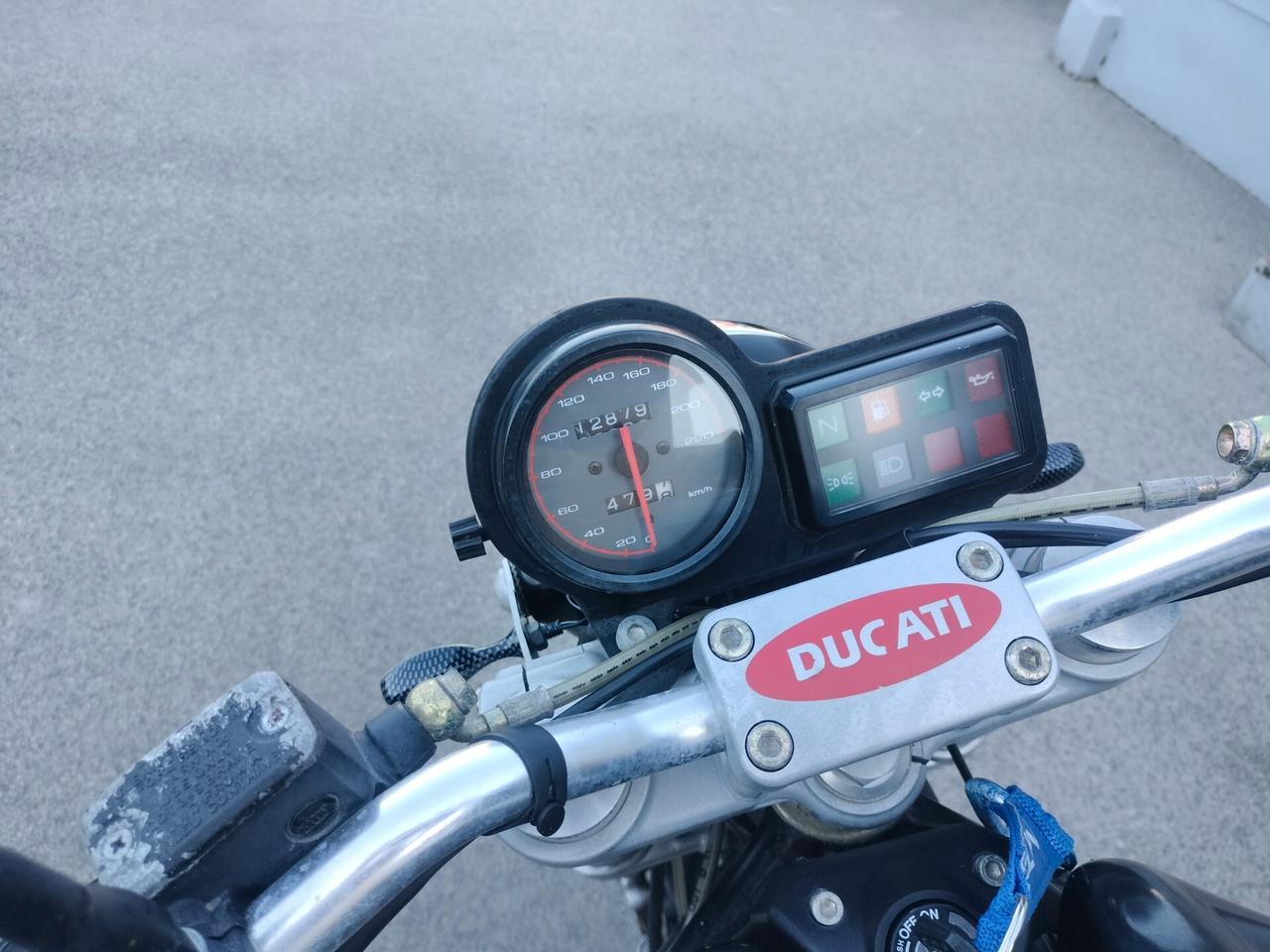 Ducati Monster 750